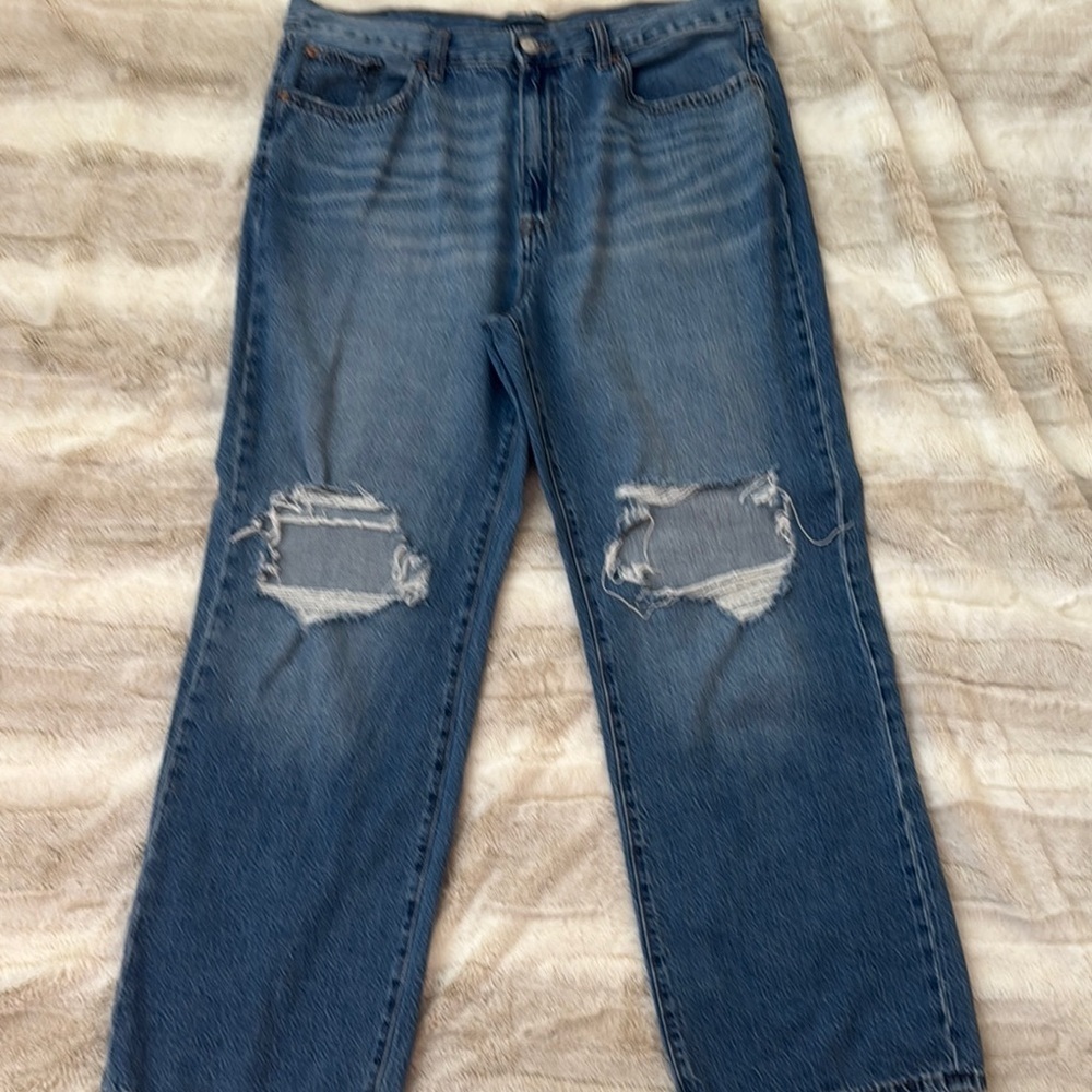 Aeropostale Women’s Skater Blue Jeans with Distressed Details